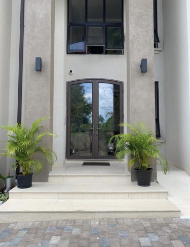 12 Bedroom 11 Bathroom Apartment