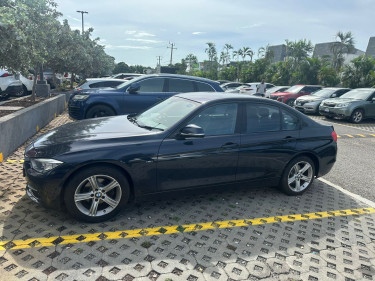2013 BMW 3 Series Sport