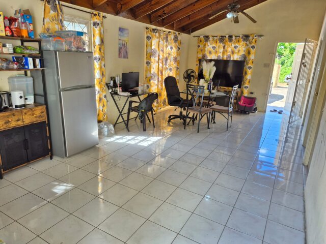 2 Bedrooms 1 Bathroom