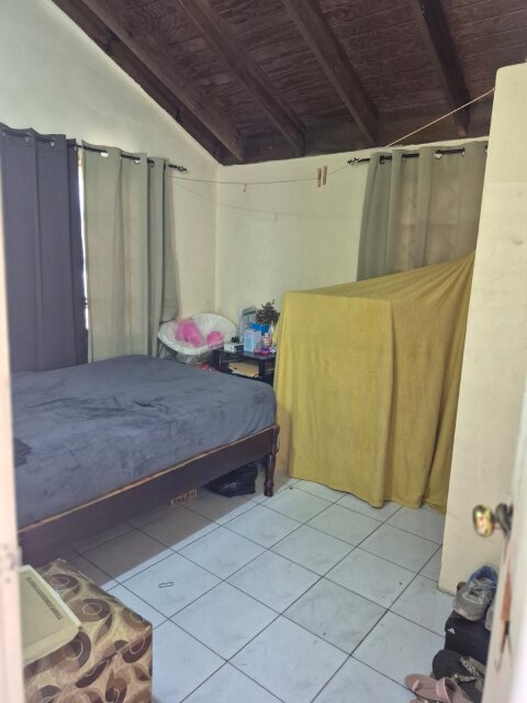 2 Bedrooms 1 Bathroom