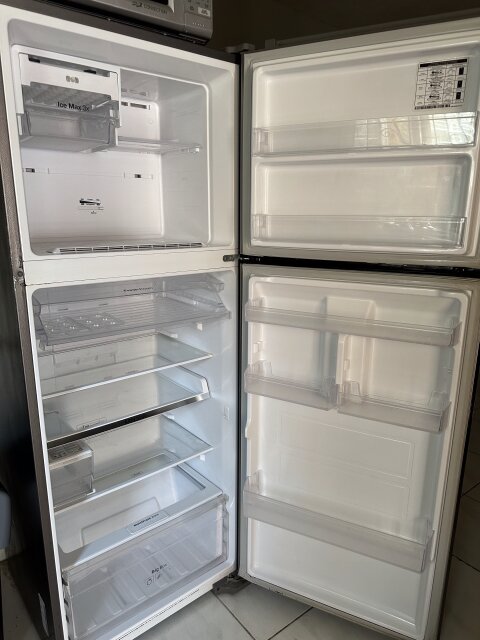 Samsung Digital Inverter Refrigerator