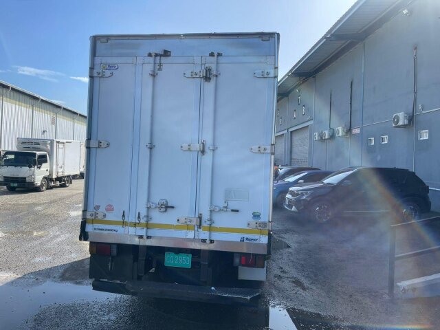 2012 Isuzu Elf