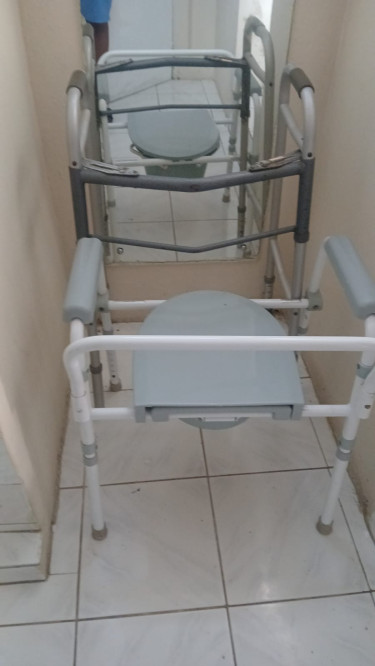 Commode Chair Chairs Kingston
