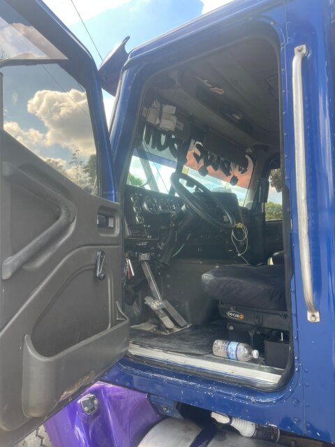 International 9100i N14 Select Plus 22 Series,