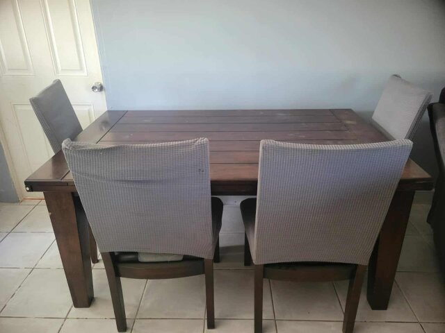 Mahogany Dinning Room Table With Chairs