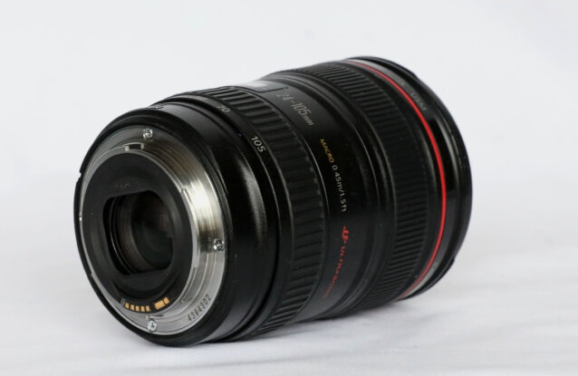 Canon Eos 5D Mark II With Zoom Lens 24 105mm