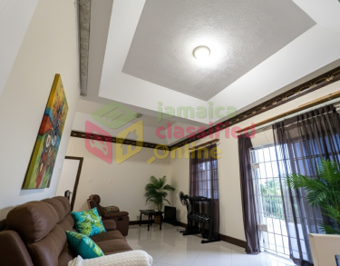 3 Bedrooms Penthouse Apartment With Pool