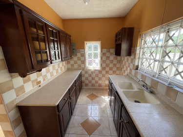 3 Bedroom Town House 