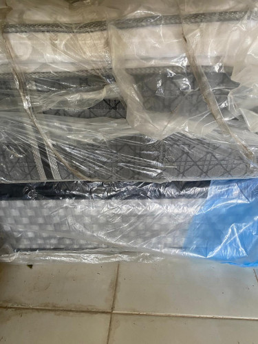 King/Queen Mattress With Boxspring