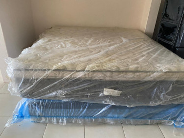 King/Queen Mattress With Boxspring Beds Discovery Bay