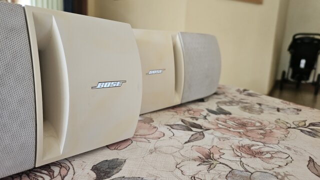 4 Bose Speakers | High Quantity