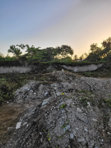 Large ¾ Acre Property With Endless Potential