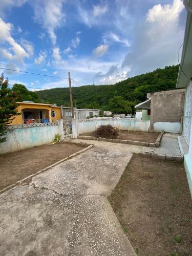 2 Bedroom 1 Bath House in Braeton New Town