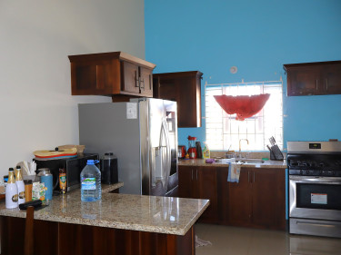 3 BEDROOMS 3 BATHROOMS FOR SALE
