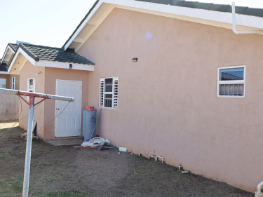 3 BEDROOMS 3 BATHROOMS FOR SALE