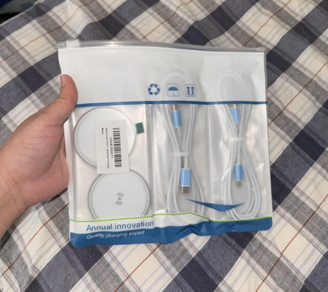 Magnetic Wireless Charger