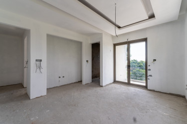 3 Bedrooms Multi-level Apartment With 3.5 Baths