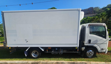 2017 Isuzu Elf  Trucks Pembroke Hall