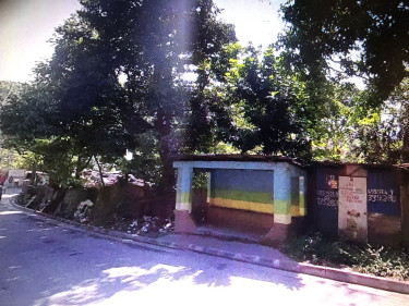 0.6 Acres 