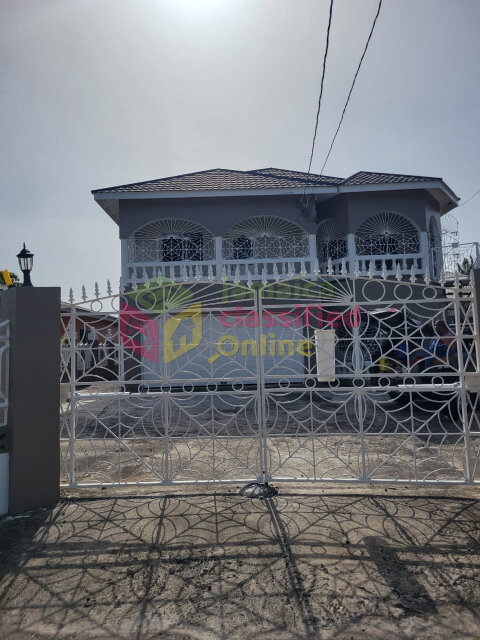 3 Bedrooms Apartment Houses May Pen