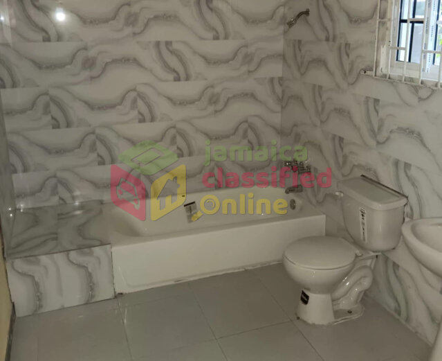3 Bedrooms Apartment