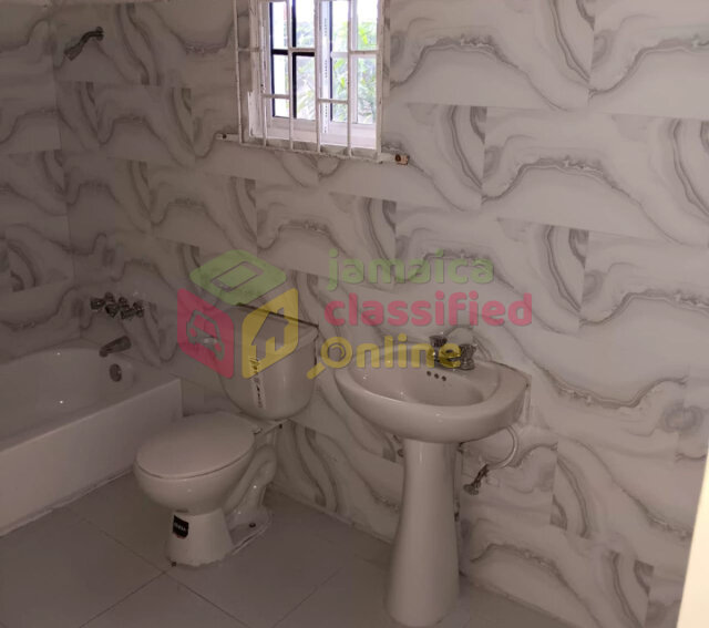 3 Bedrooms Apartment