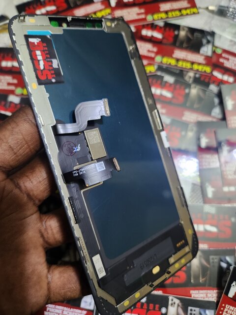 Iphone And Samsung Screens