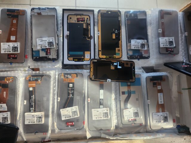 Iphone And Samsung Screens