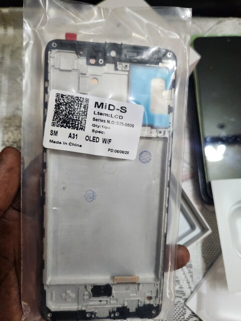 Iphone And Samsung Screens