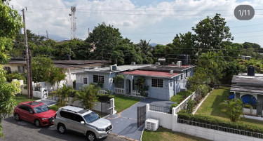 4 Bedroom House with 4 Baths in Kingston 19 Houses Kingston