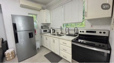 4 Bedroom House with 4 Baths in Kingston 19