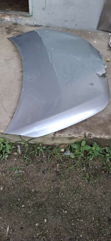 Nissan Teana Bonnet