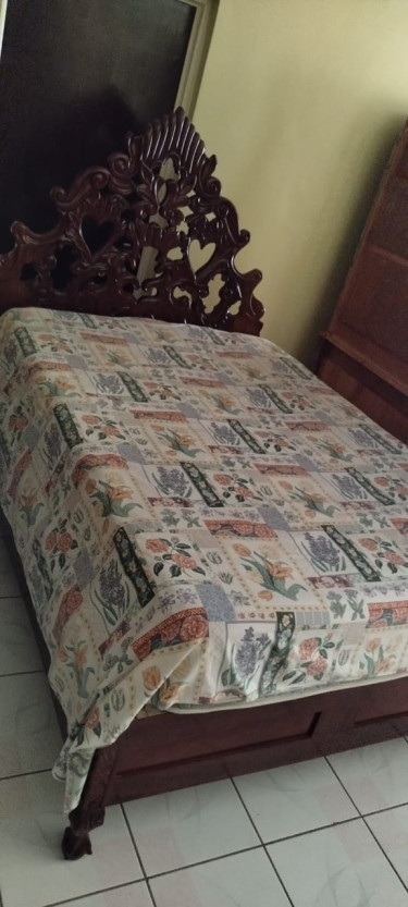 Furnitures