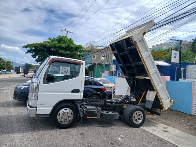 2013 MITSUBISHI CANTER 3.85M NOW!!
