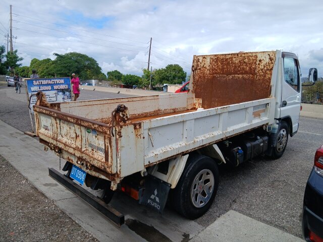 2013 MITSUBISHI CANTER 3.85M NOW!! Trucks Portmore