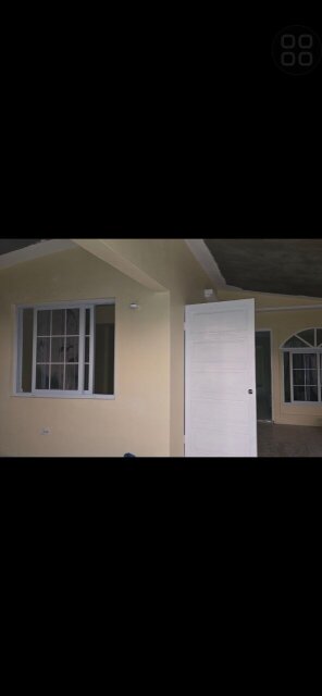 3 BedRooms In Westchester, Pmore