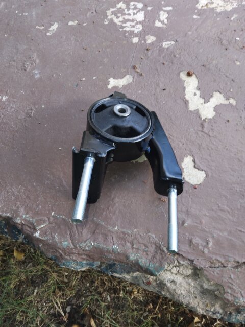 Toyota Probox Old Shape Back Engine Mount