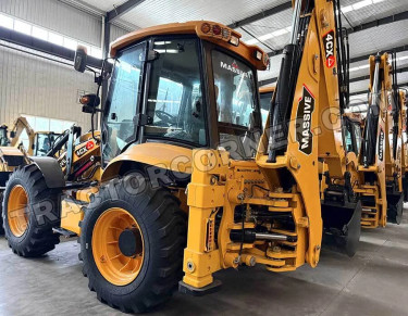Massive 4CX Backhoe Loaders For Sale In Jamaica