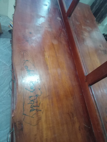 Dresser With Mirror