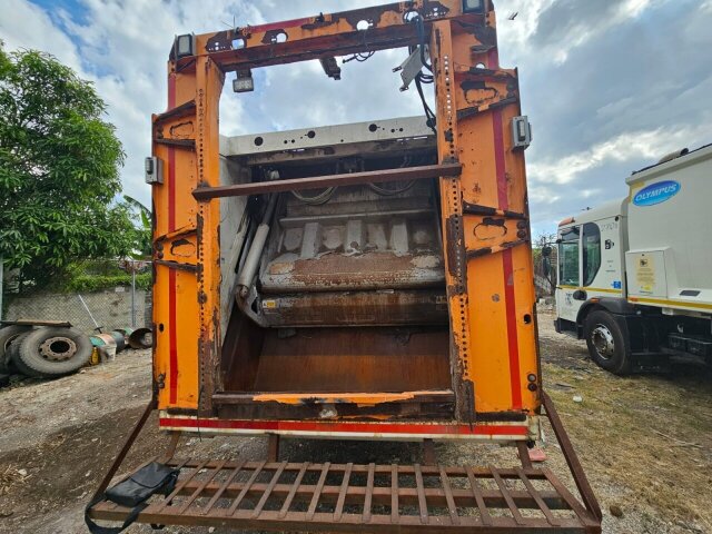 2016 Dennis Motor Truck