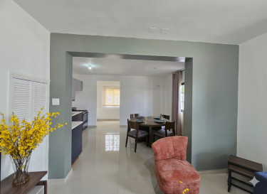2 Bedrooms 2.5 Baths Townhouse For Sale