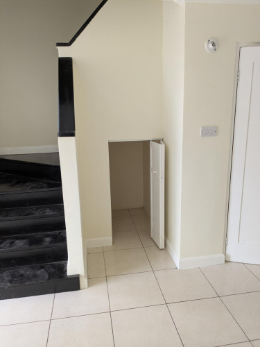 2 Bedroom Townhouse In SE 1st ST East Queens Park 