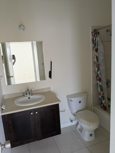 2 Bedroom Townhouse In SE 1st ST East Queens Park 