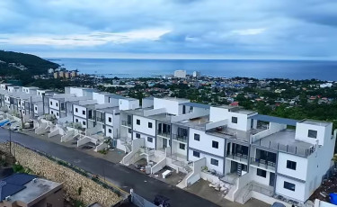 3 Bedrooms Townhouse 