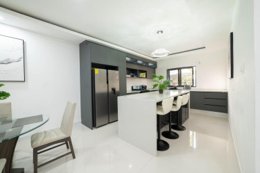 3 Bedrooms Townhouse 