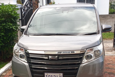 Noah 7 Seat For Rent Suv