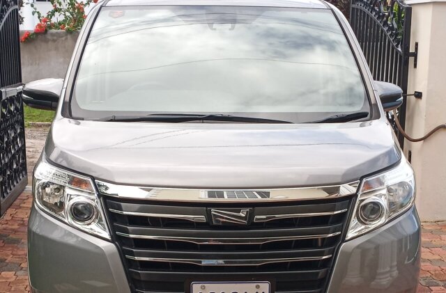 Noah 7 Seat For Rent Suv