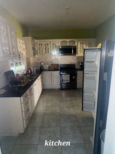 3 Bedrooms Dream Home-8km From Jamaica Zoo