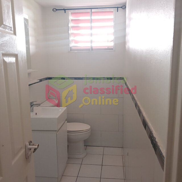 2 Bedroom 1.5 Bathroom Apt New Kgn