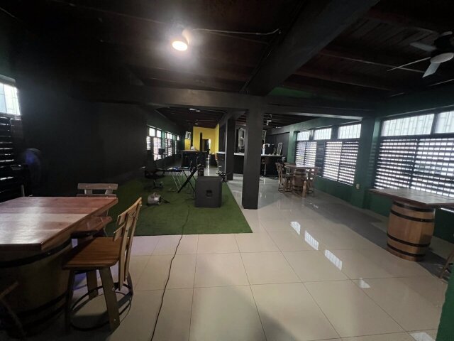 2800 Sqft Top Floor Space
